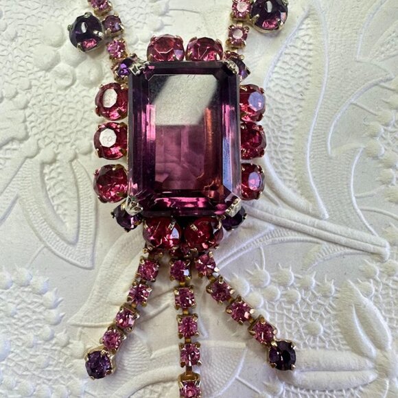 Vintage Juliana D & E Pink and Purple Rhinestone Necklace Emerald Cut Pendant - Picture 4 of 8